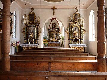 Kath. Spitalkirche Maria Geburt Kath. Spitalkirche Maria Geburt von innen