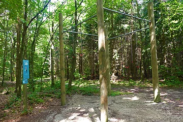 Klettergerüst auf dem Trimm-dich-pfad
