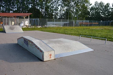 Die Rampe auf dem Wemdinger skateplatz