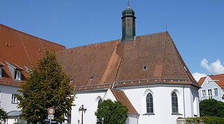 Kath. Spitalkirche Maria Geburt von außen