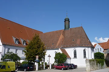 Kath. Spitalkirche Maria Geburt von außen