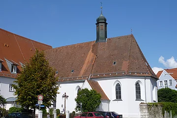 Kath. Spitalkirche Maria Geburt von außen