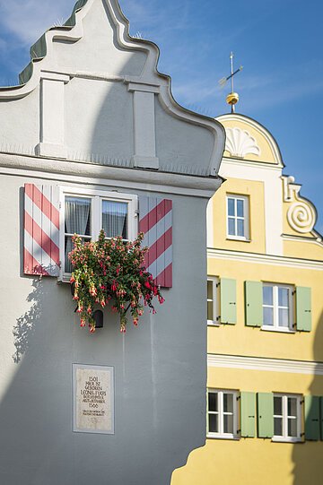Geburtshaus Leonhard Fuchs Das Geburtshaus von Leonhard Fuchs von außen.