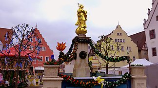 Österlicher Marienbrunnen